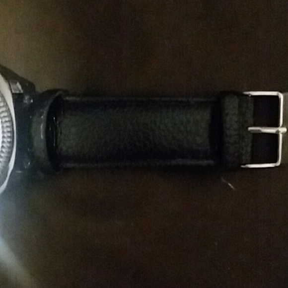 Watch - Picture 3 of 4